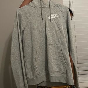 GRAY NIKE PULLOVER/HOODIE!! BRAND NEW